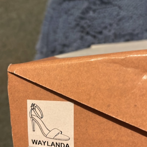 Brand new Call it Spring Heels - Picture 5 of 5